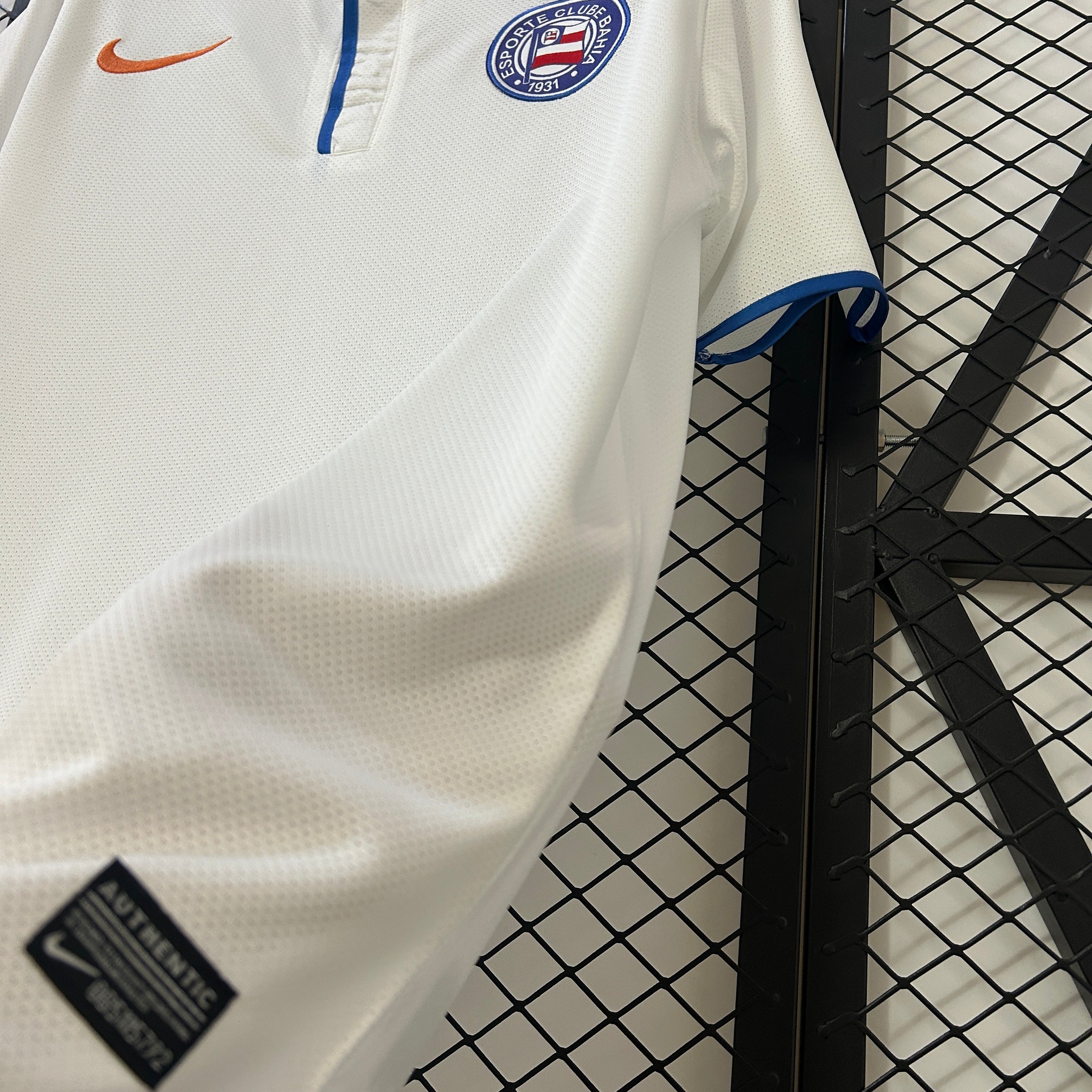 Unknown Bahia Retro Football Shirt | White Blue Home