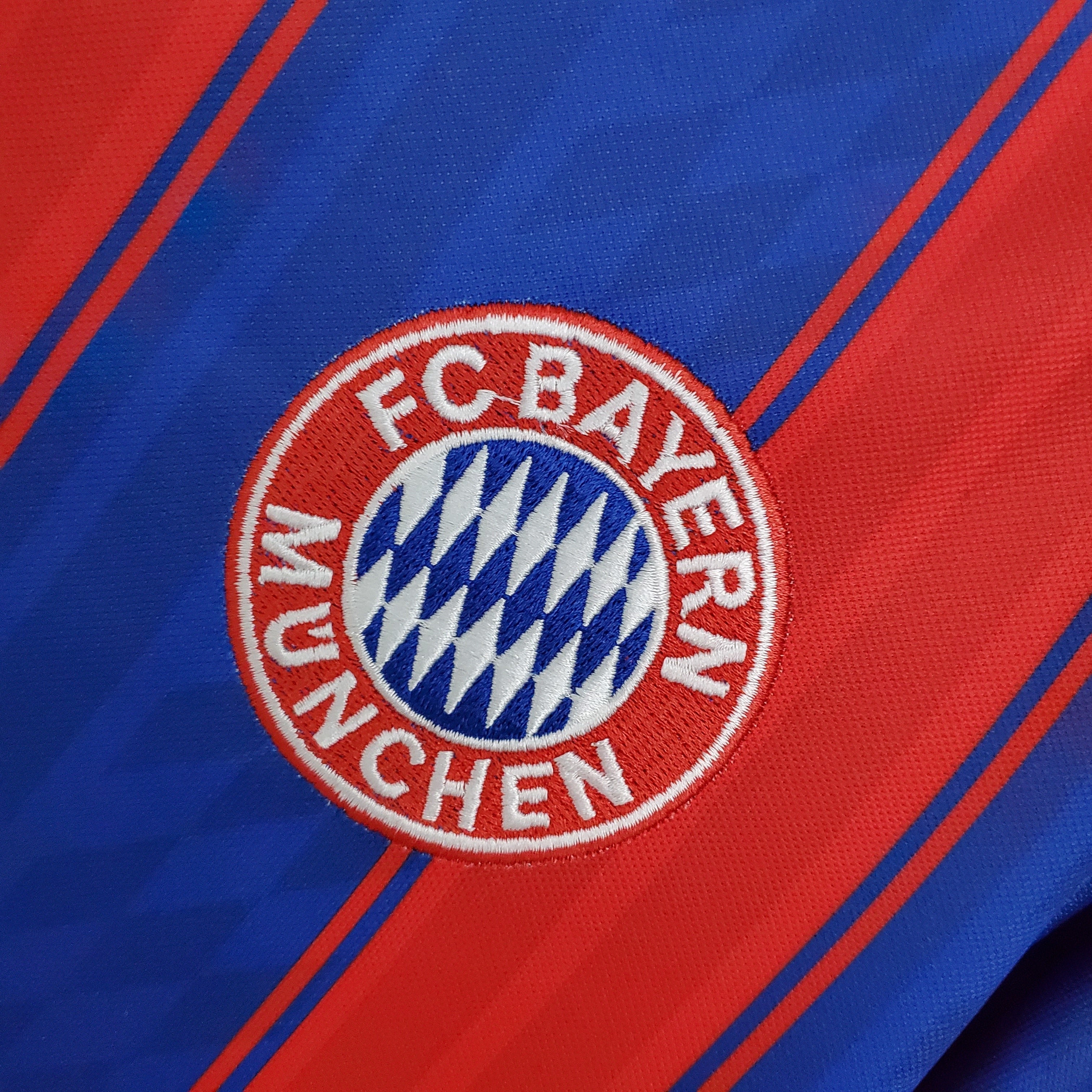 1990s Bayern Munich Retro Football Shirt | Red Blue Home