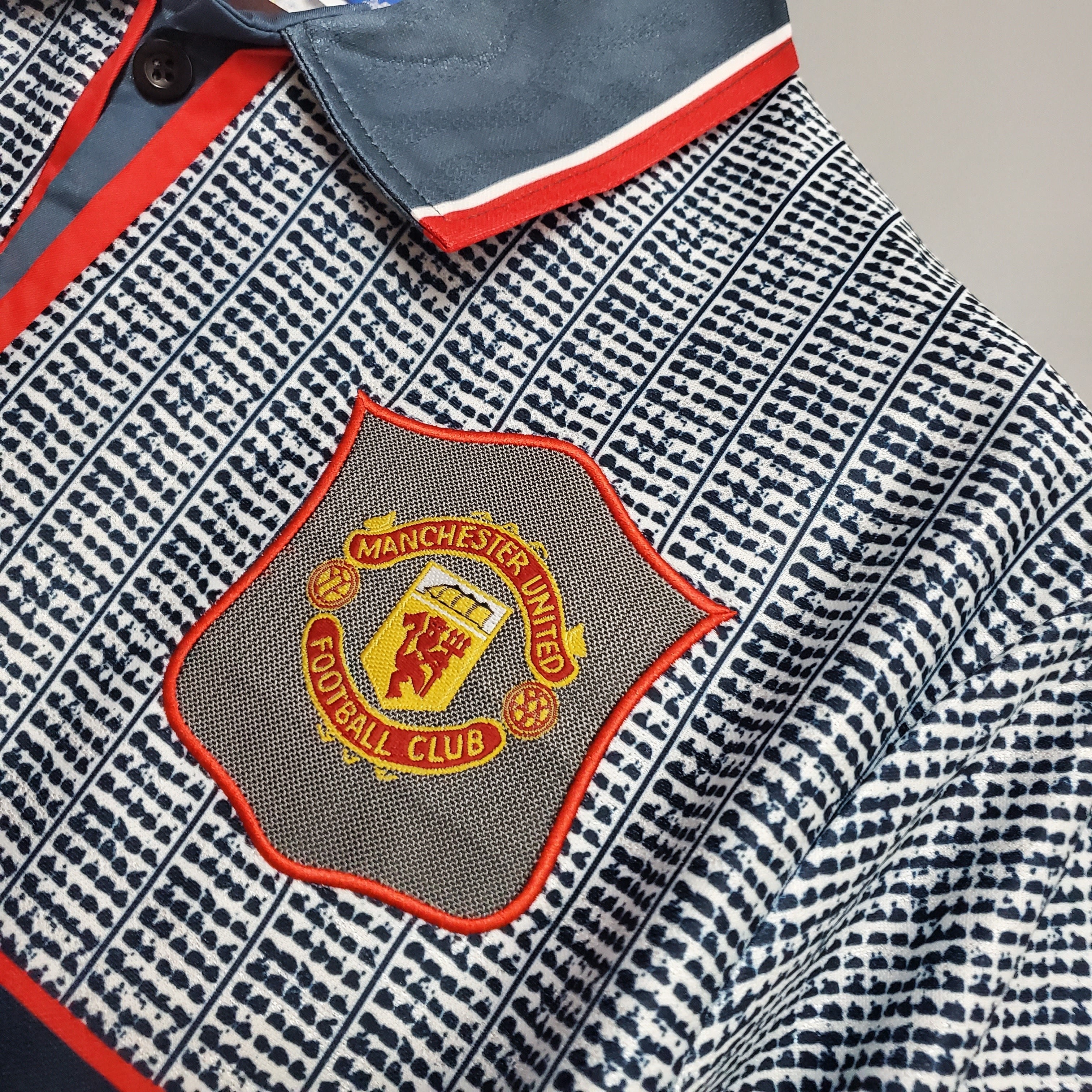 1990s Manchester United Retro Football Shirt | Grey Black Home
