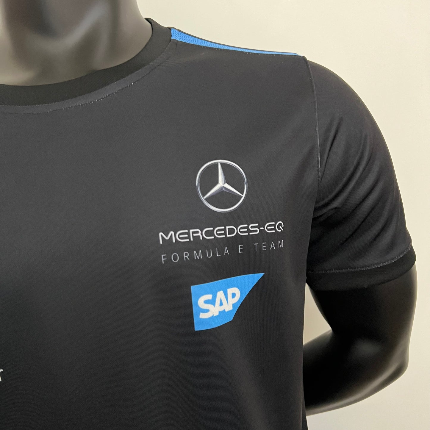 Mercedes-EQ F1 2024 T-Shirt – Player Fit | Black