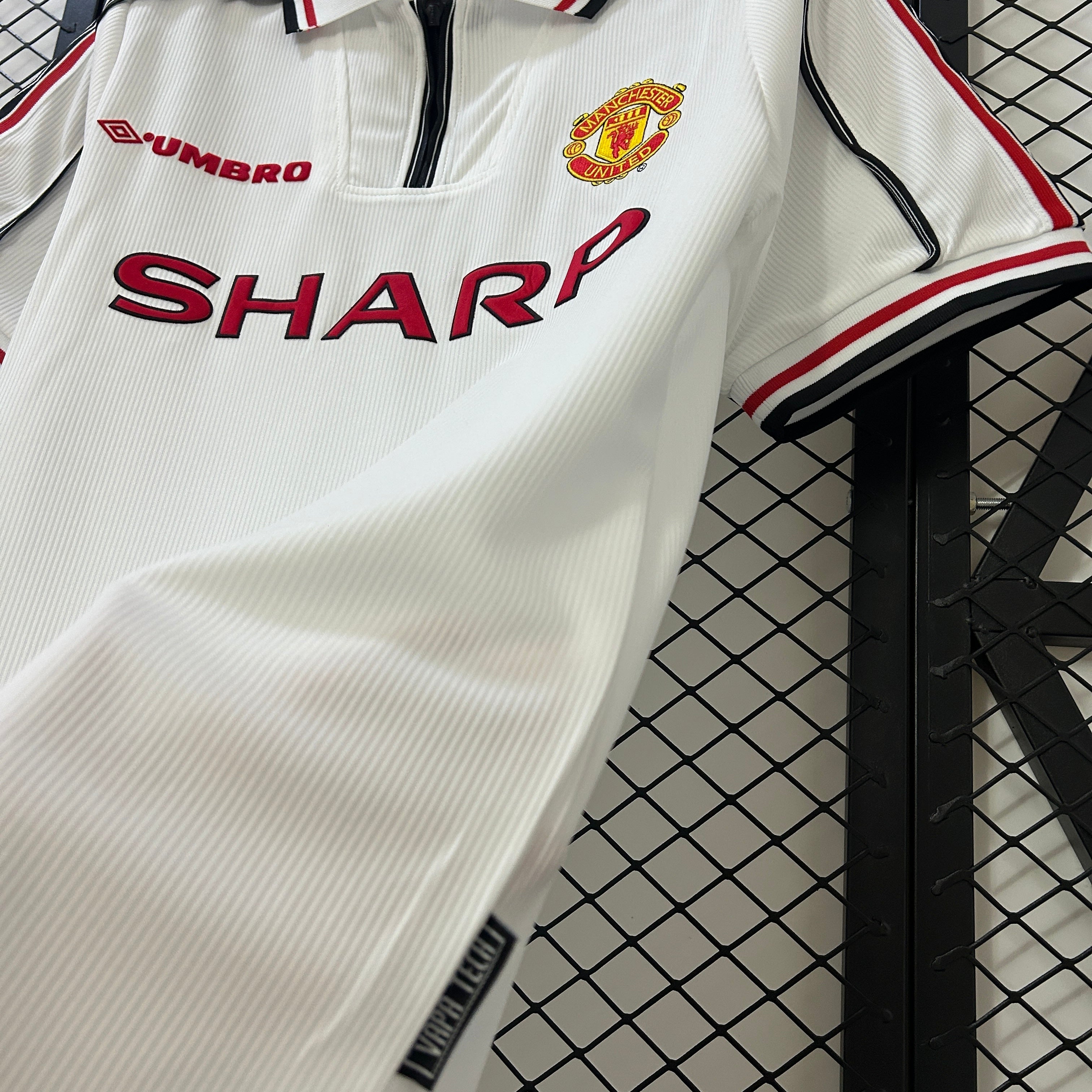1990s Manchester United Retro Football Shirt | White Red Home
