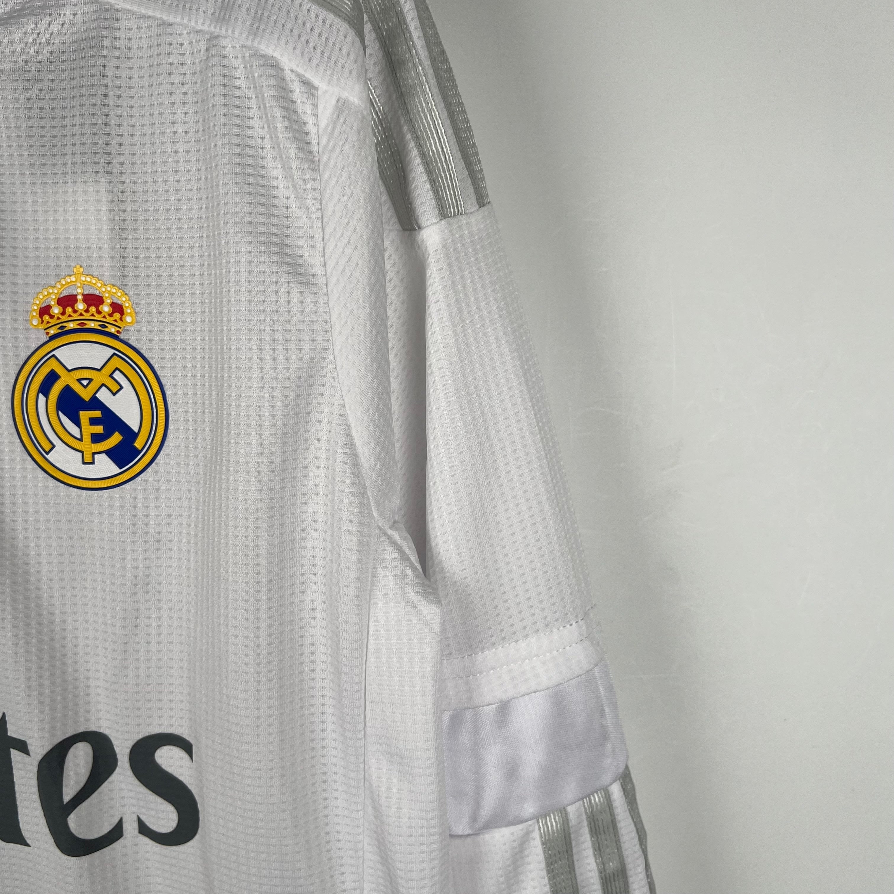 2010s Real Madrid Retro Football Shirt | White Silver Home